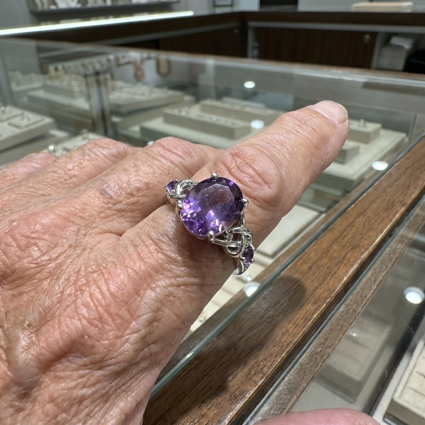 Amethyst Knot Ring | White Gold