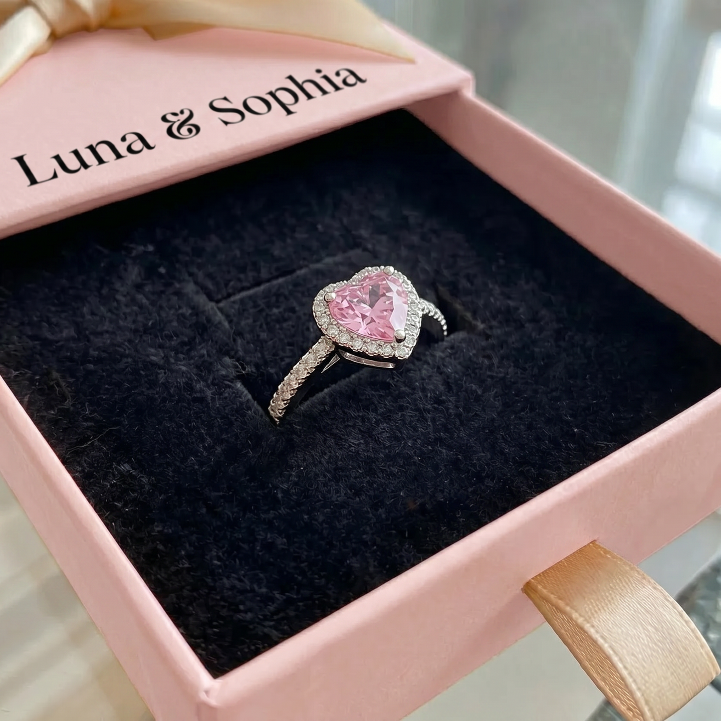Rosekiss Heart Ring | White Gold
